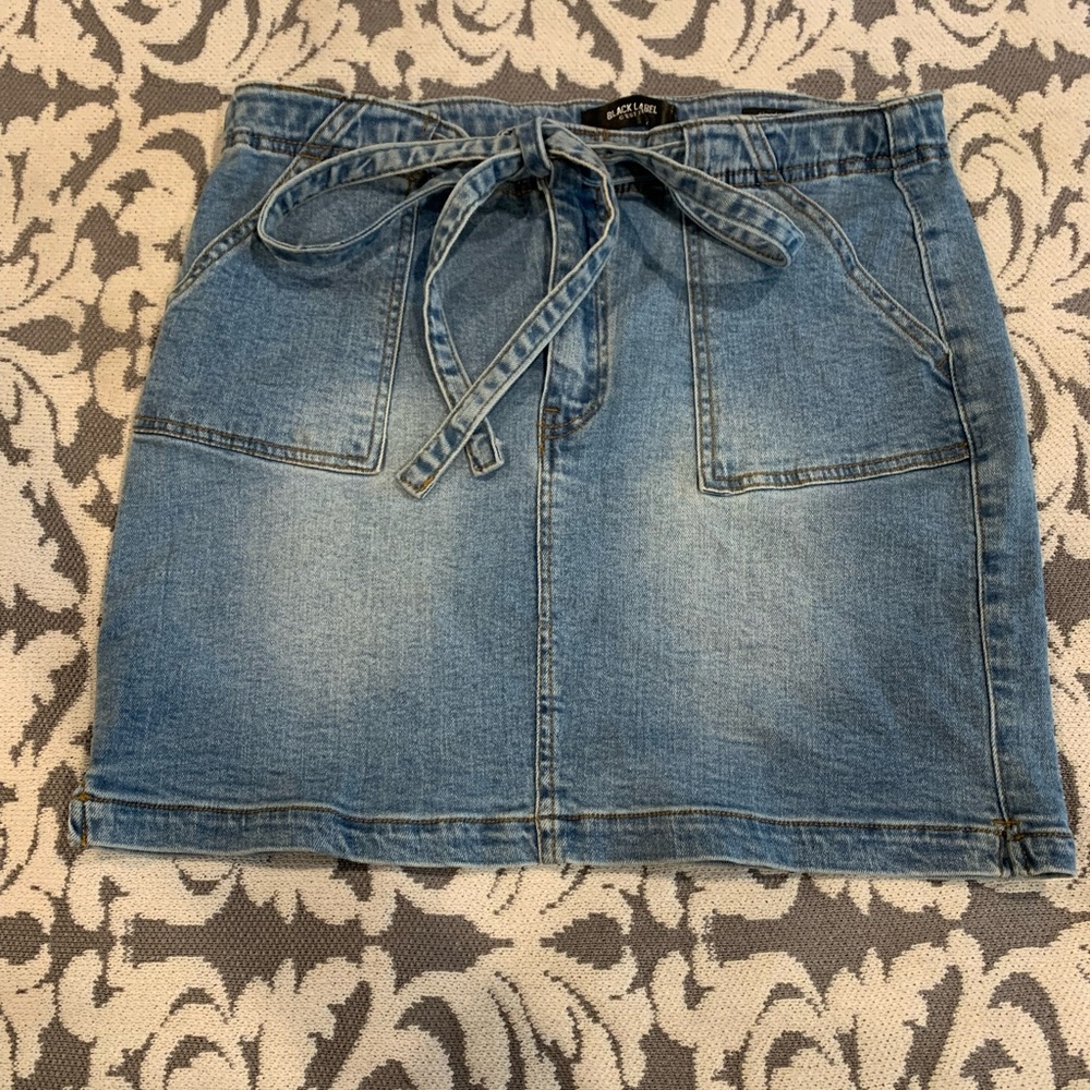 Jean Mini Skirt with Tie waist. Size L